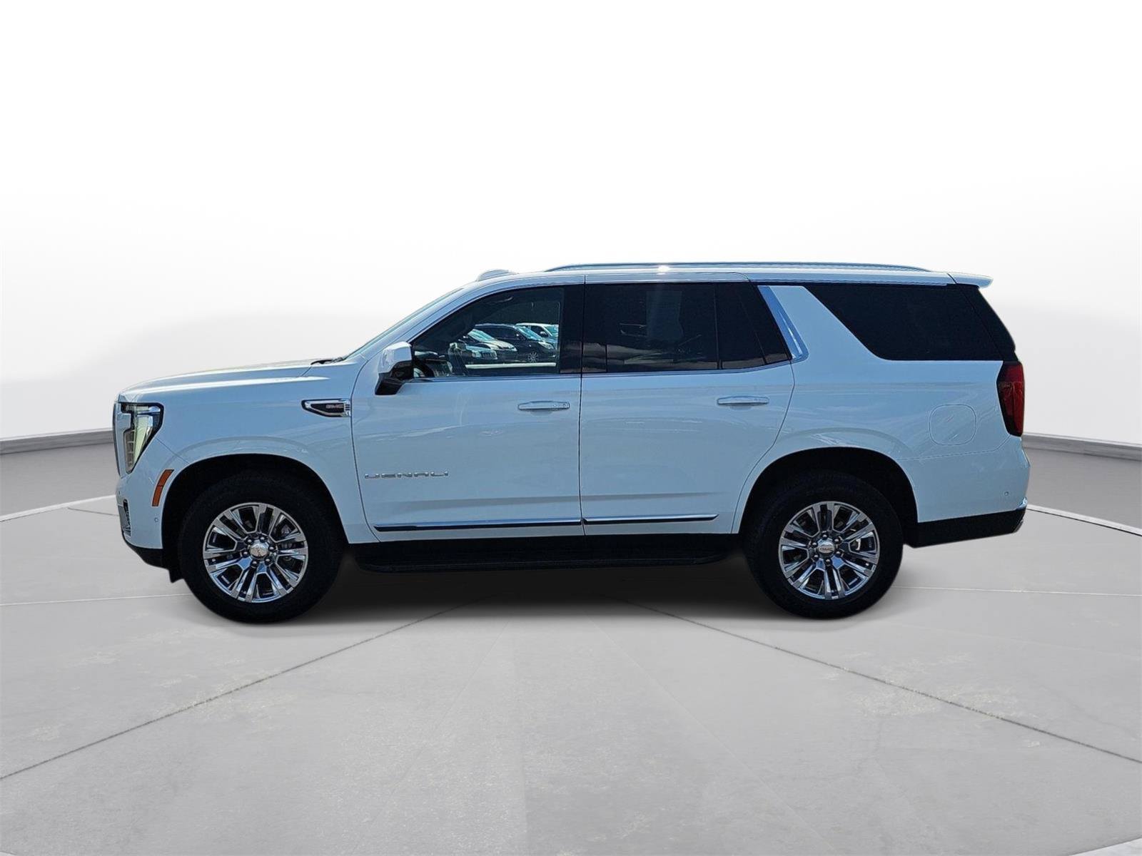 Used 2025 GMC Yukon Denali AWD/4WD image 8