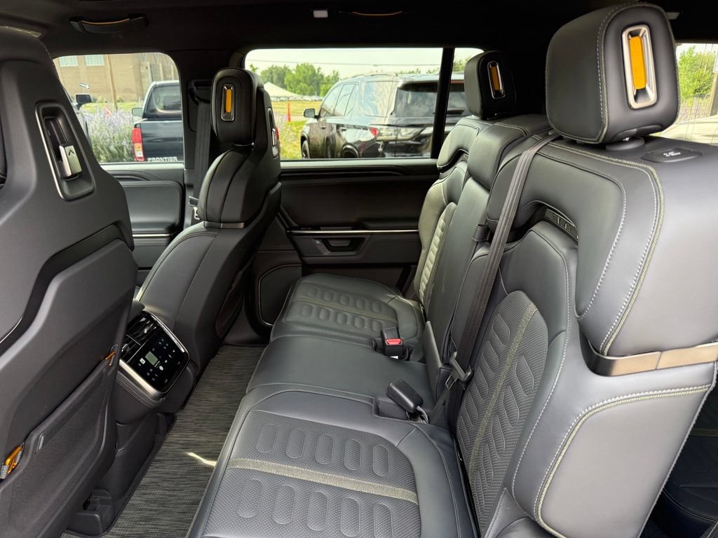 Used 2025 Rivian R1S Adventure AWD/4WD image 16