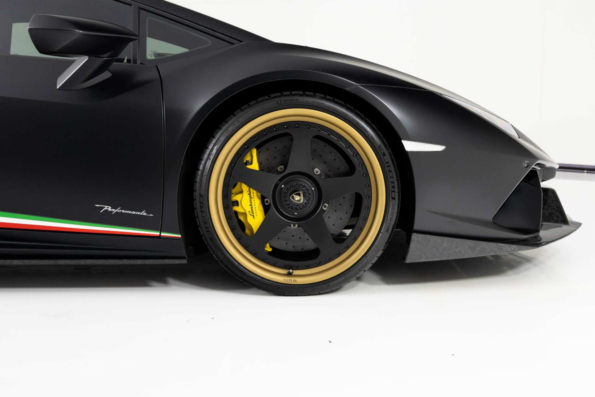 Used 2018 Lamborghini Huracan Performante image 13