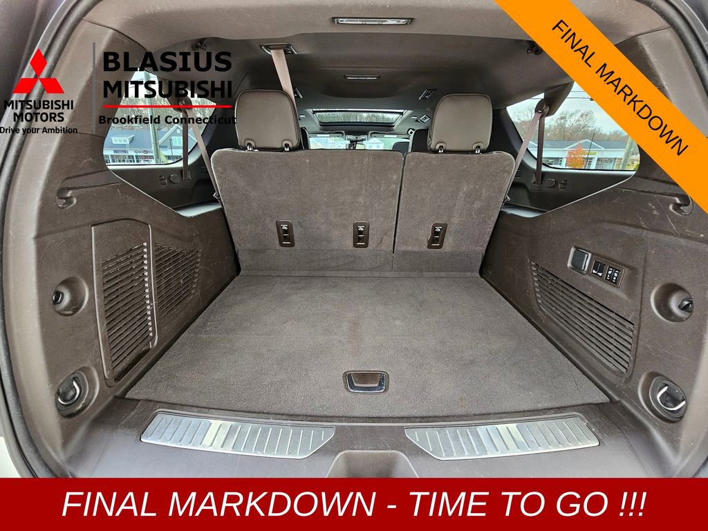 Used 2023 GMC Yukon XL Denali image 45