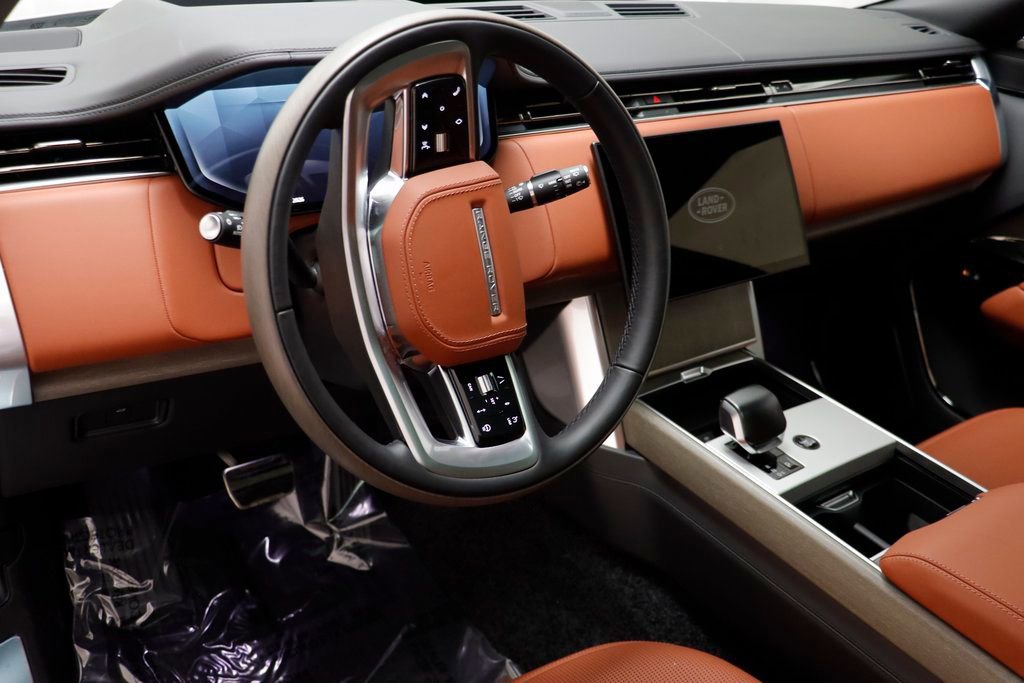 New 2026 Land Rover Range Rover SV image 6