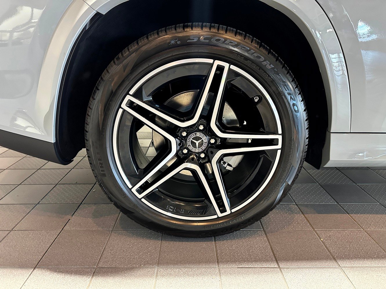 New 2026 Mercedes-Benz GLS 450 4MATIC image 18