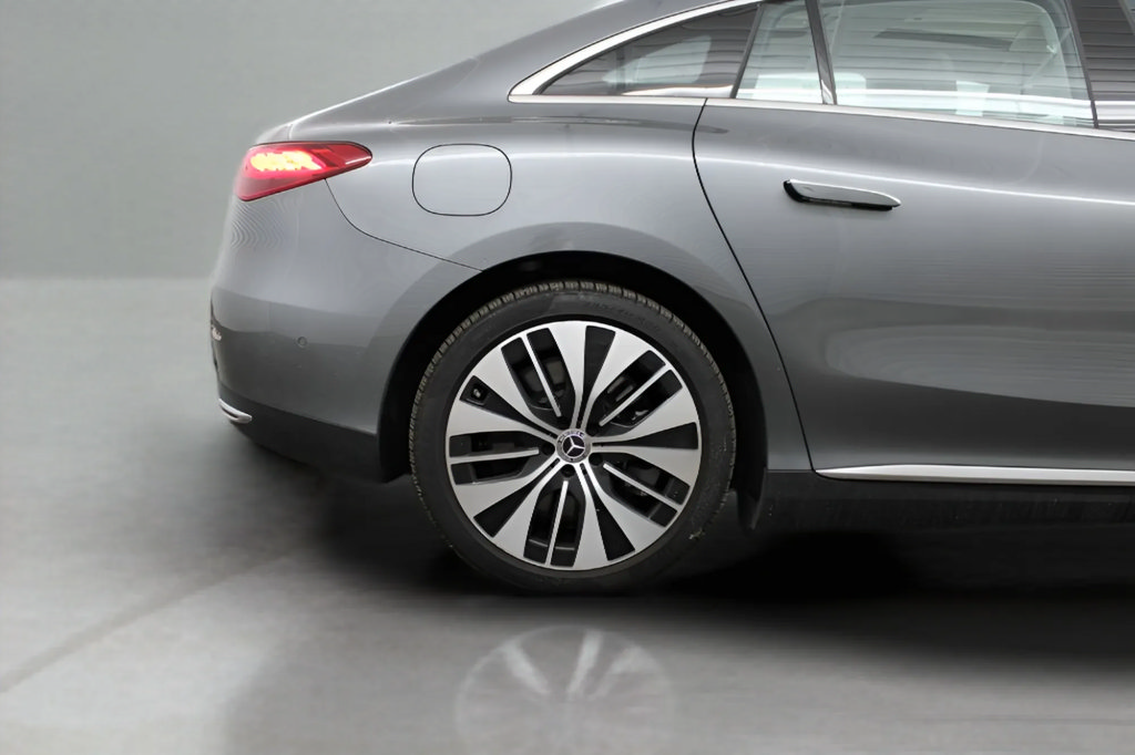 Used 2025 Mercedes-Benz EQE 350+ 4MATIC Sedan image 15