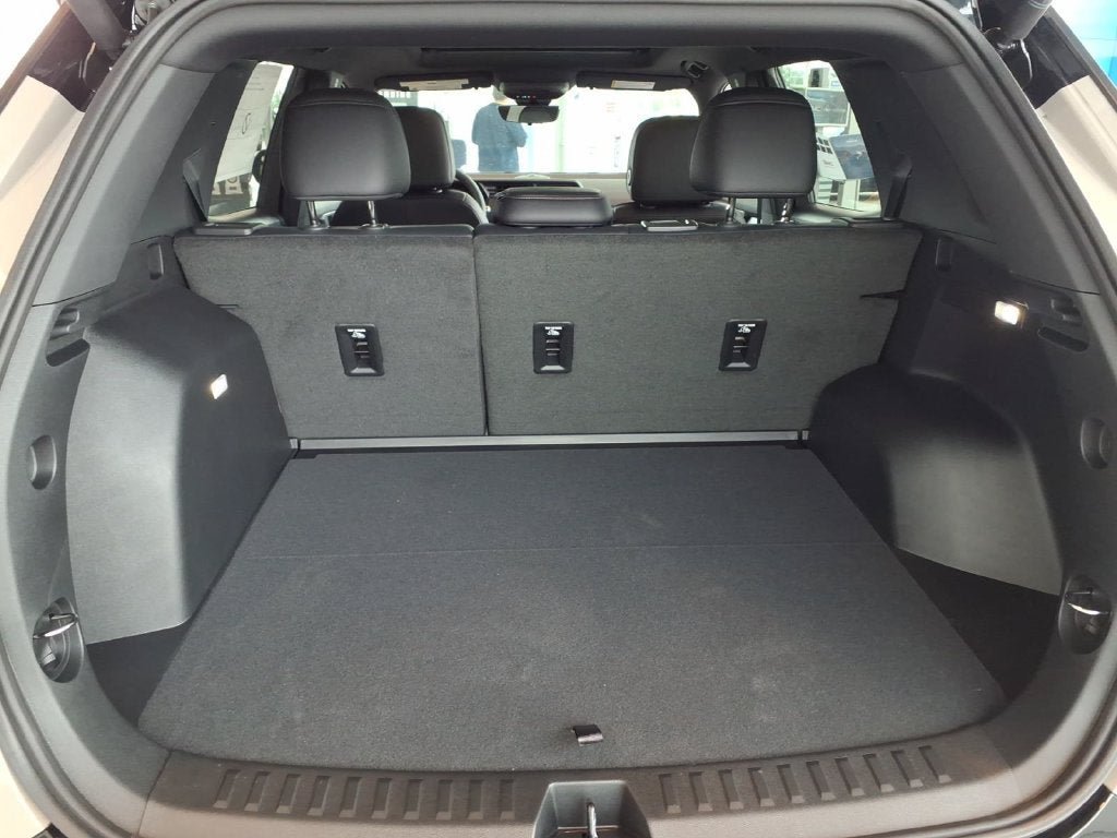 New 2026 GMC Terrain AT4 w/ Convenience Package III AWD/4WD image 18