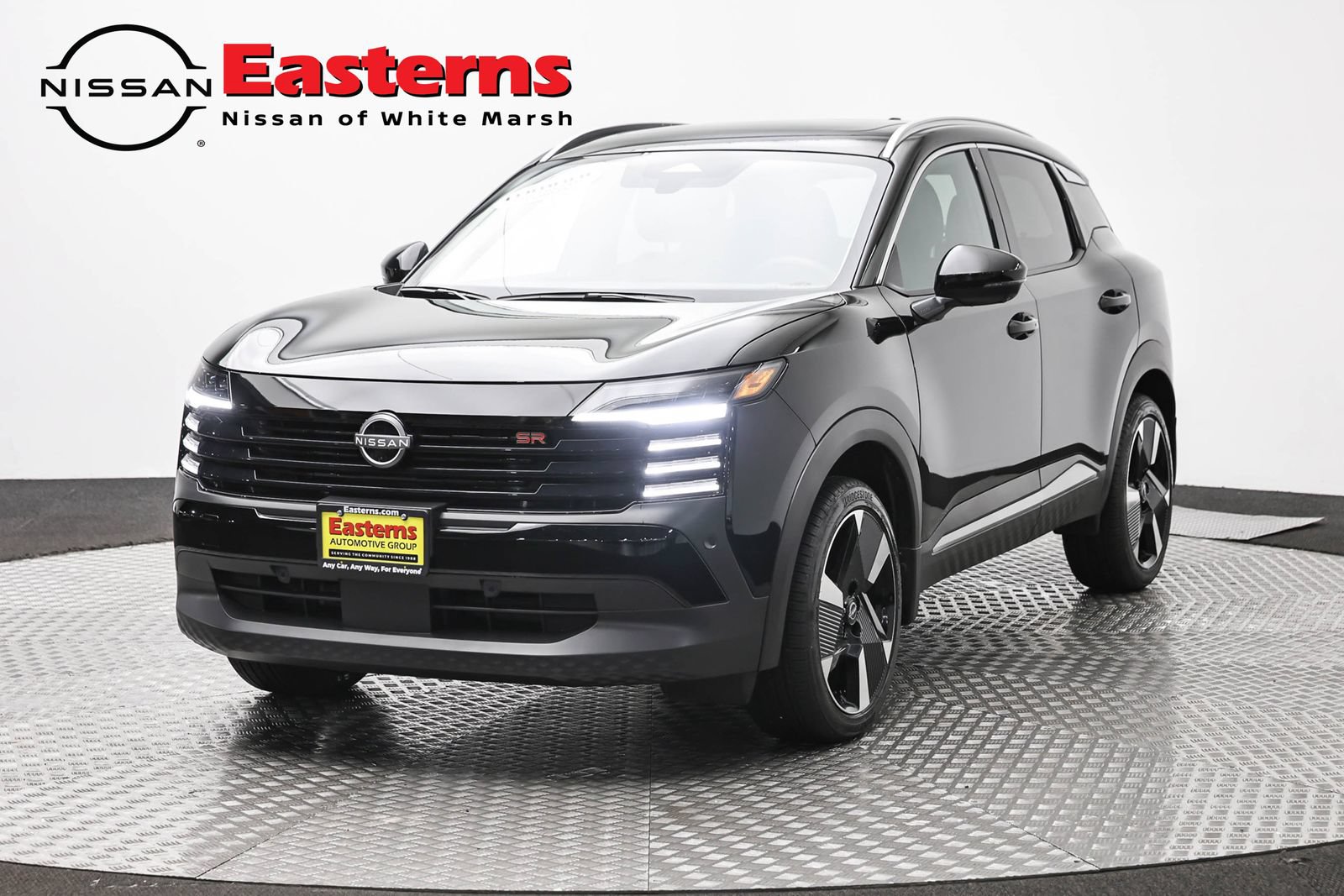 Used 2026 Nissan Kicks SR w/ SR Premium Package AWD/4WD image 1