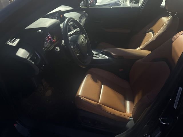 Used 2020 Lexus UX 200 image 10