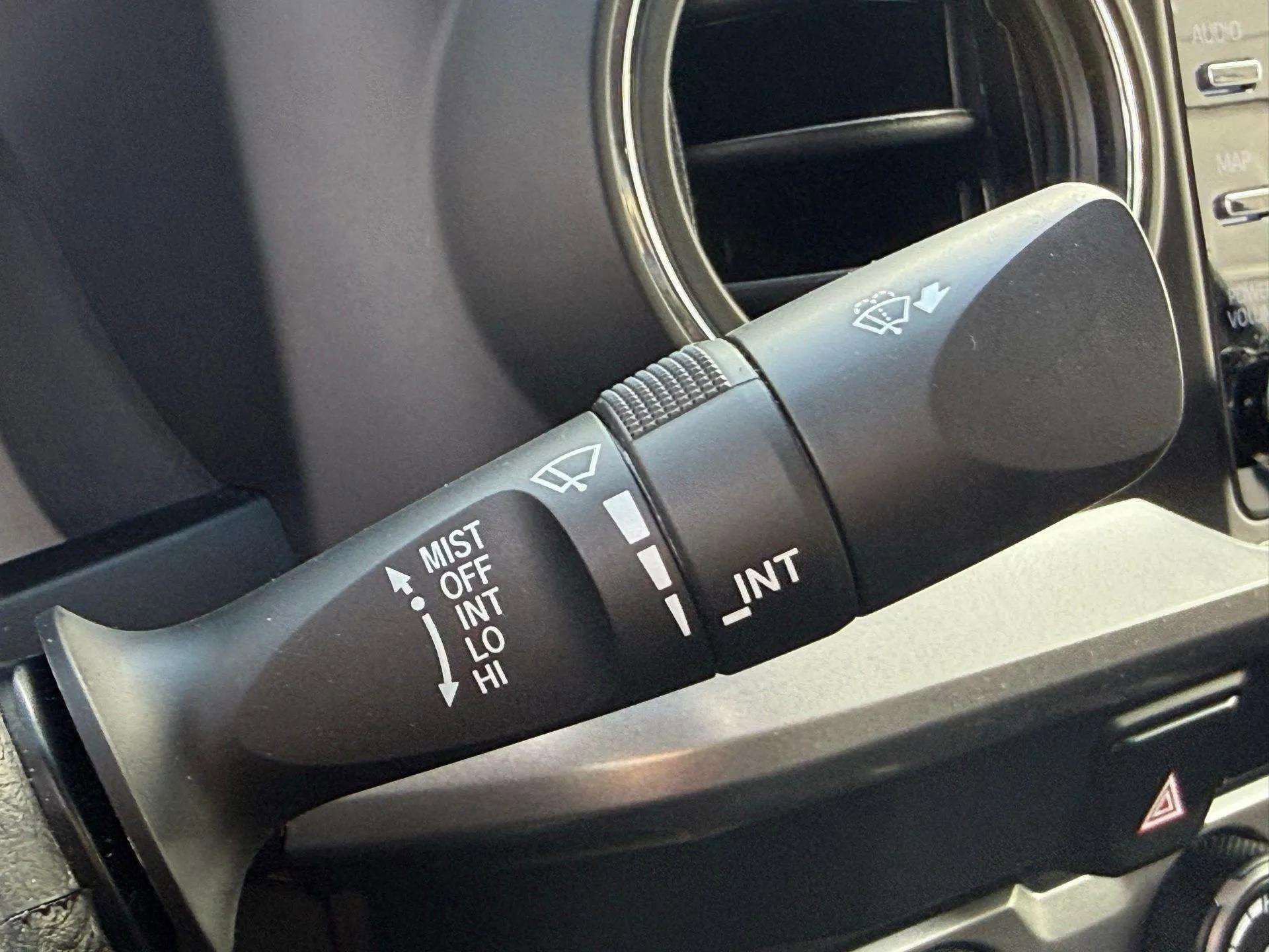 Used 2020 Toyota Tacoma SR5 image 39