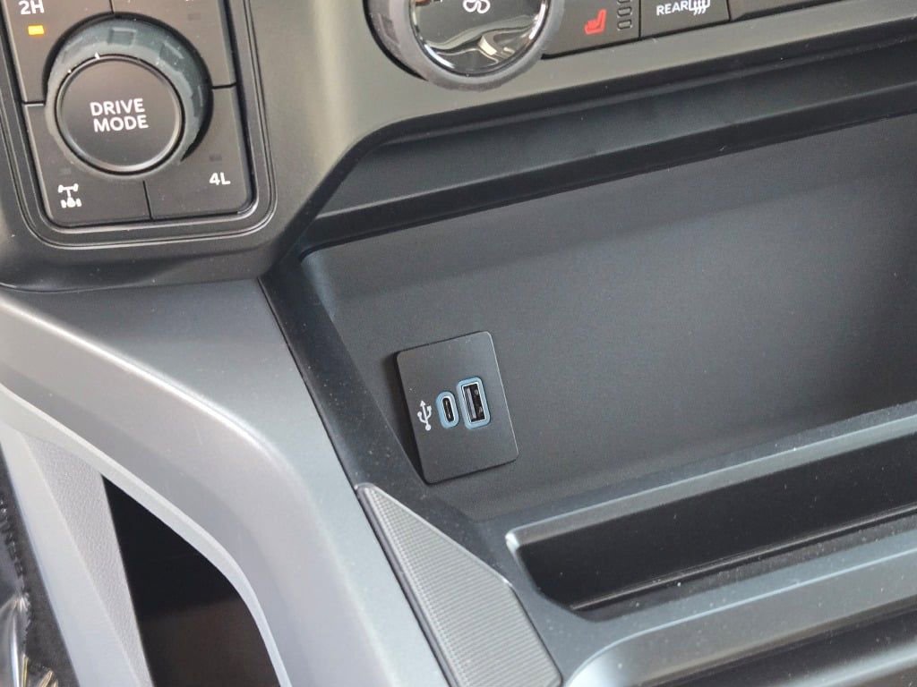 New 2026 Ford F350 XLT w/ XLT Premium Package image 29