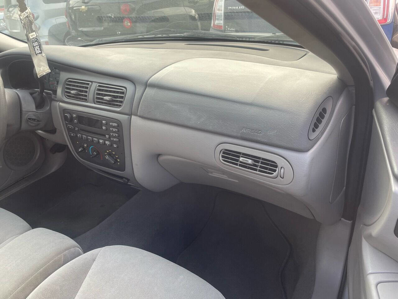 Used 2003 Ford Taurus SES image 11