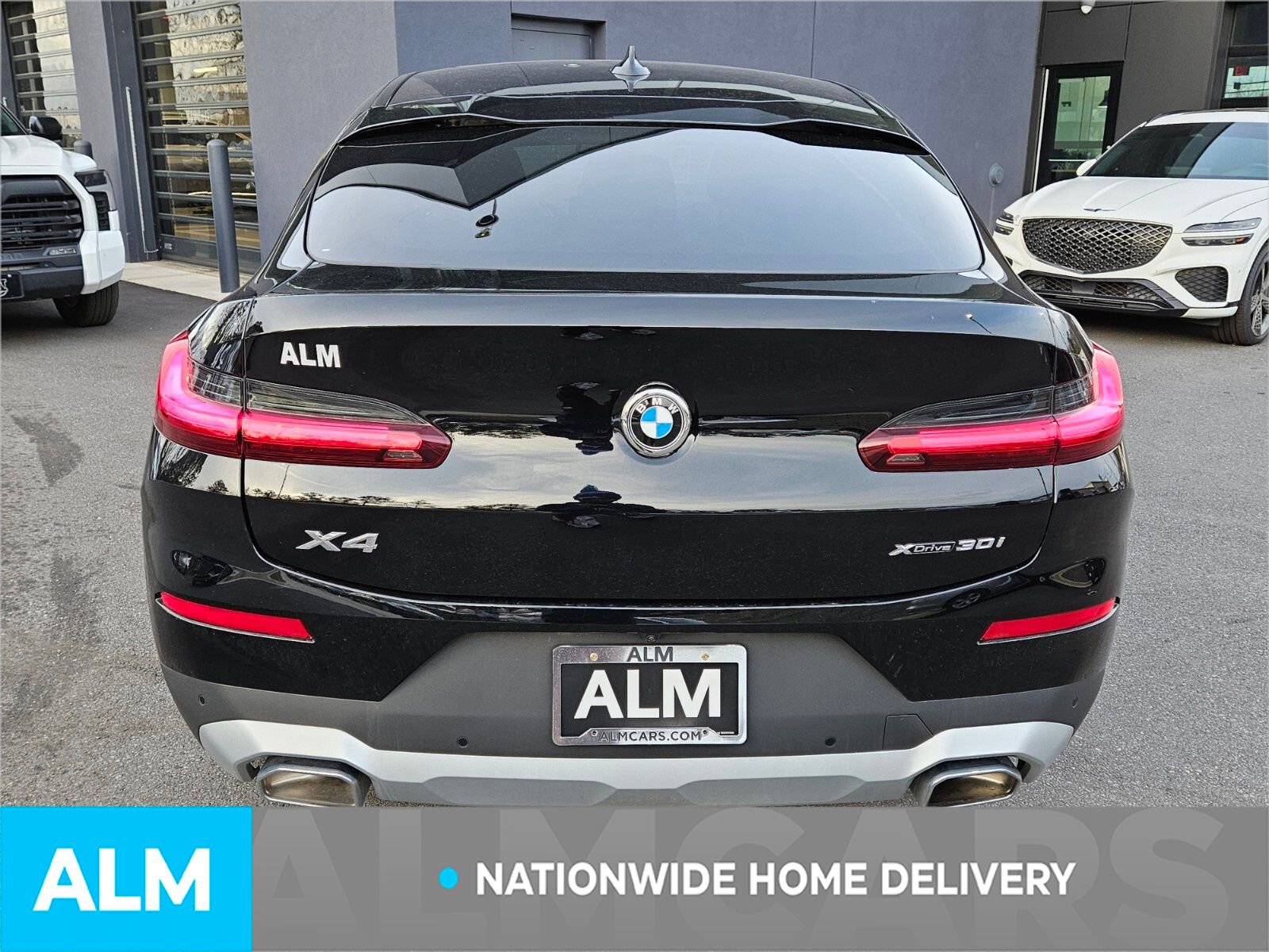 Used 2025 BMW X4 xDrive30i AWD/4WD image 5