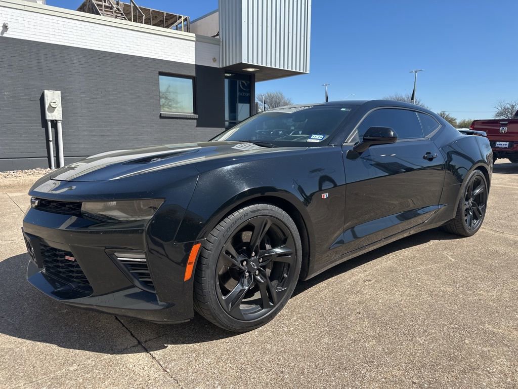 Used 2017 Chevrolet Camaro SS image 2