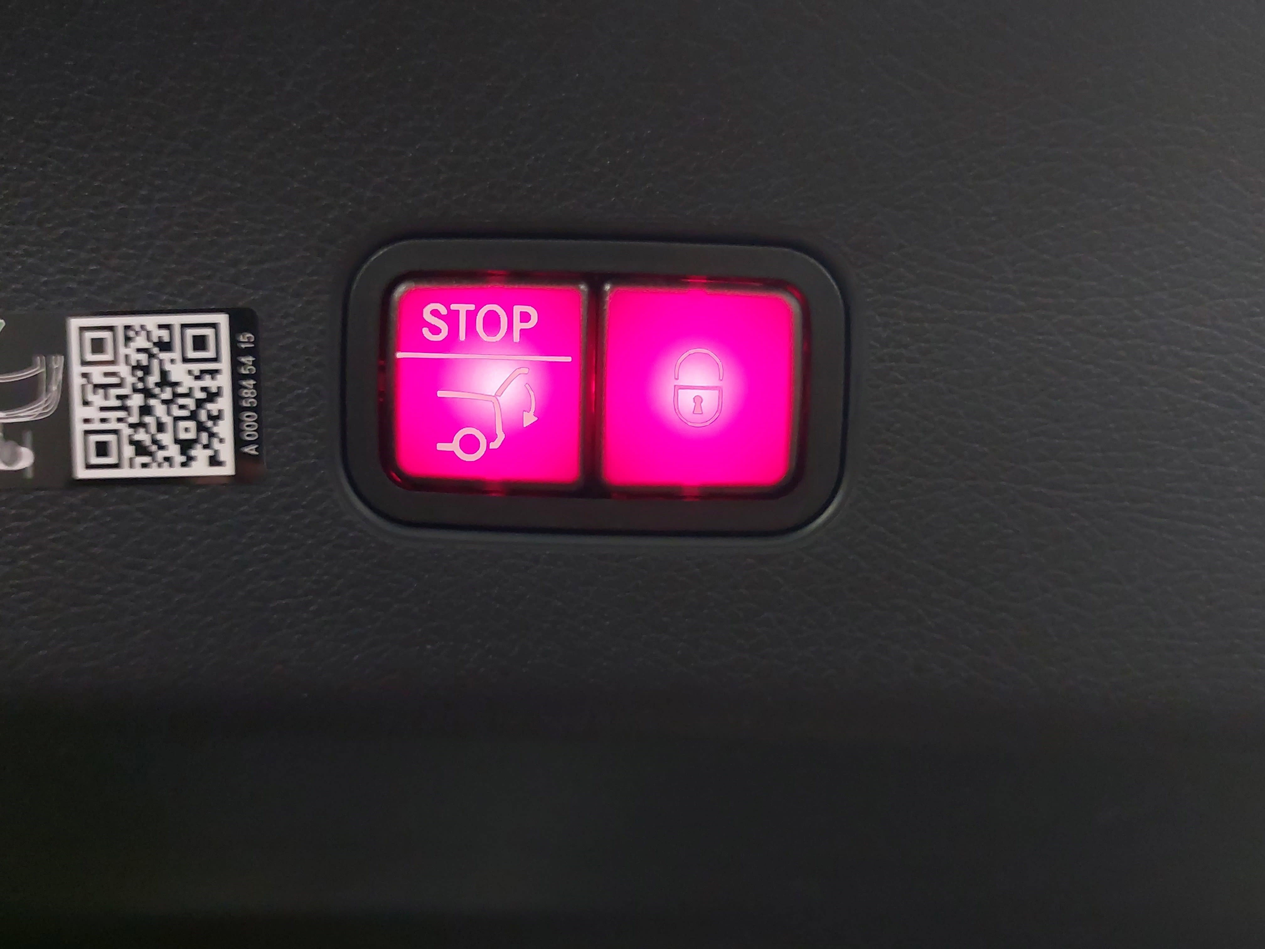 Used 2025 Mercedes-Benz GLC 300 4MATIC image 14