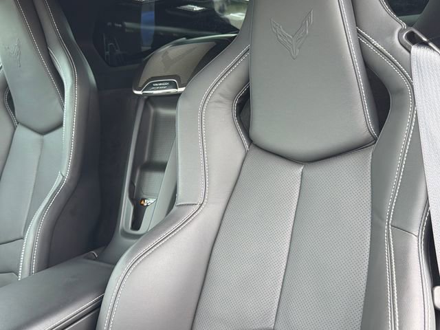 Used 2025 Chevrolet Corvette Z06 RWD image 17