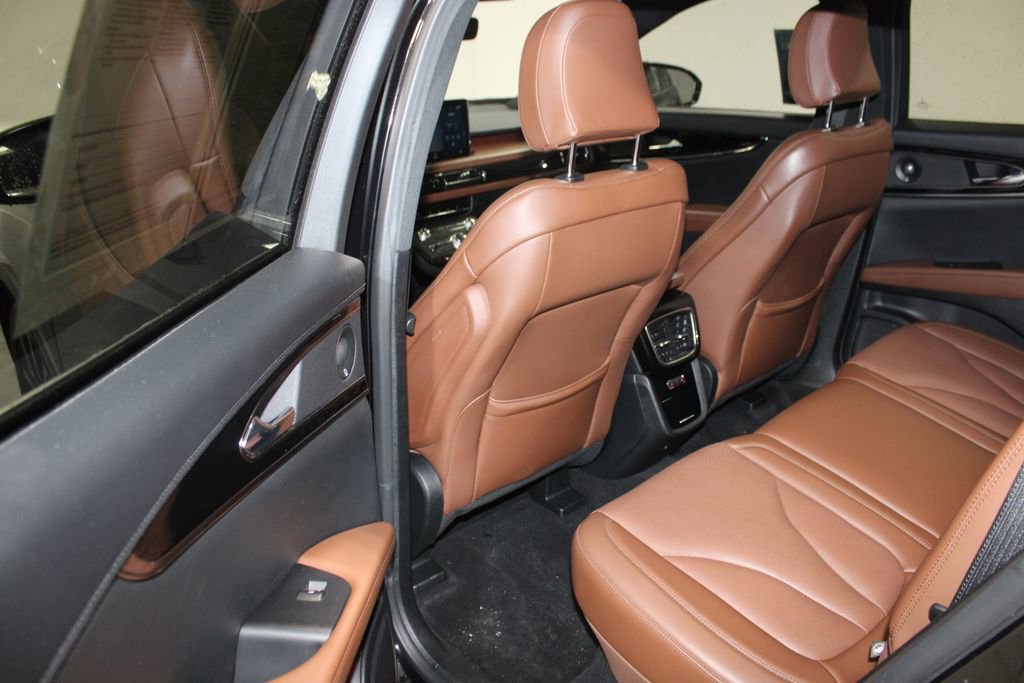 Used 2022 Lincoln Nautilus Reserve w/ Monochromatic Package image 27