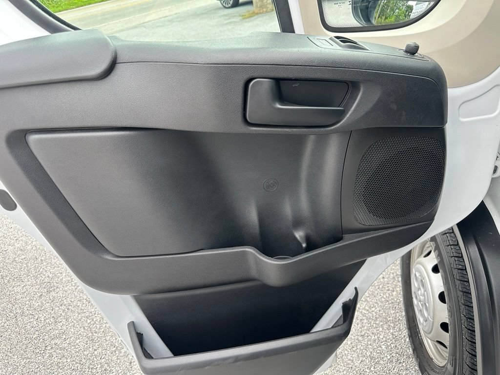 Used 2021 RAM ProMaster 2500 w/ Convenience Group FWD image 10