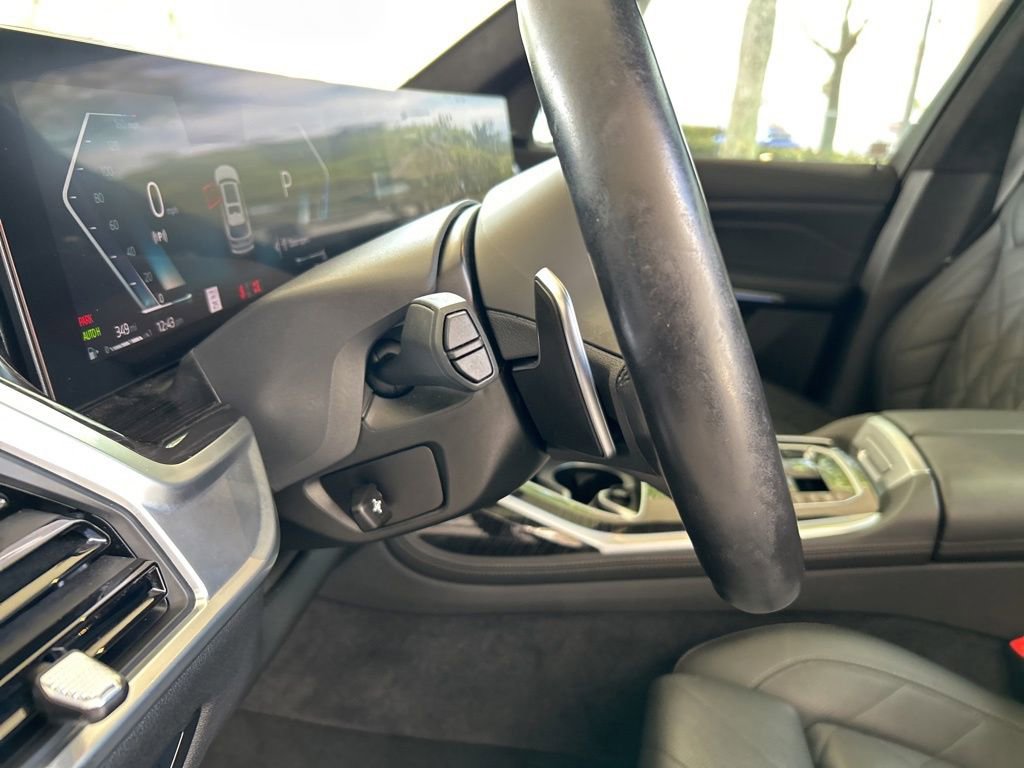 Used 2024 BMW X7 xDrive40i w/ M Sport Package image 63
