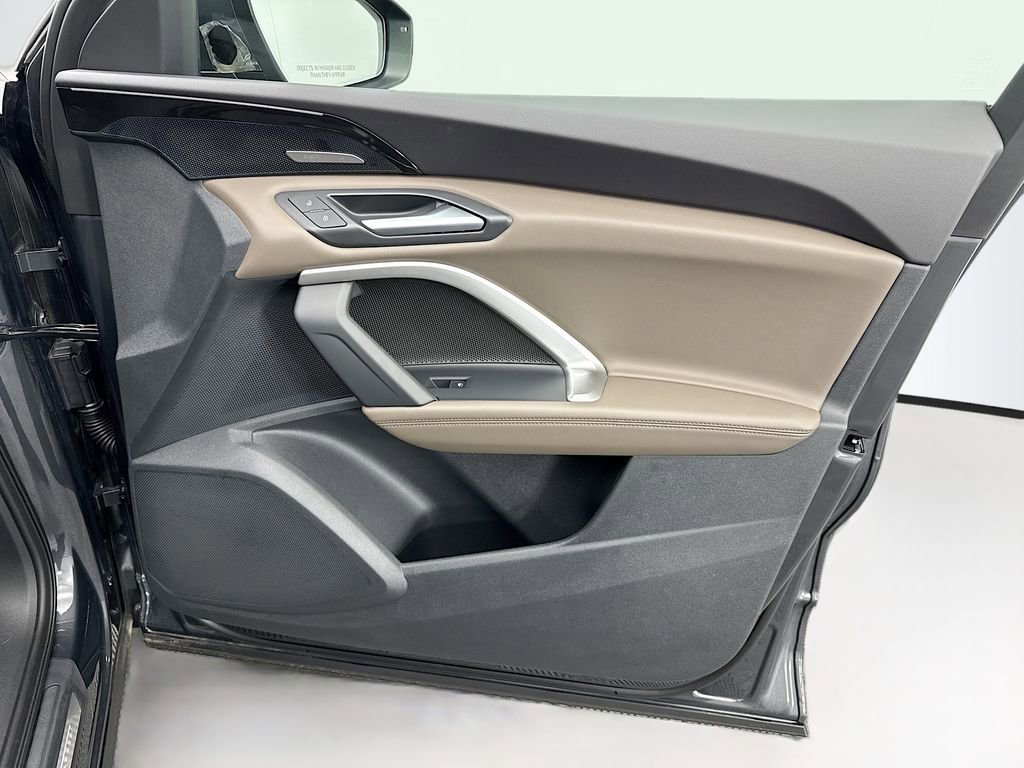 Used 2025 Audi Q5 Premium Plus w/ Premium Plus image 25