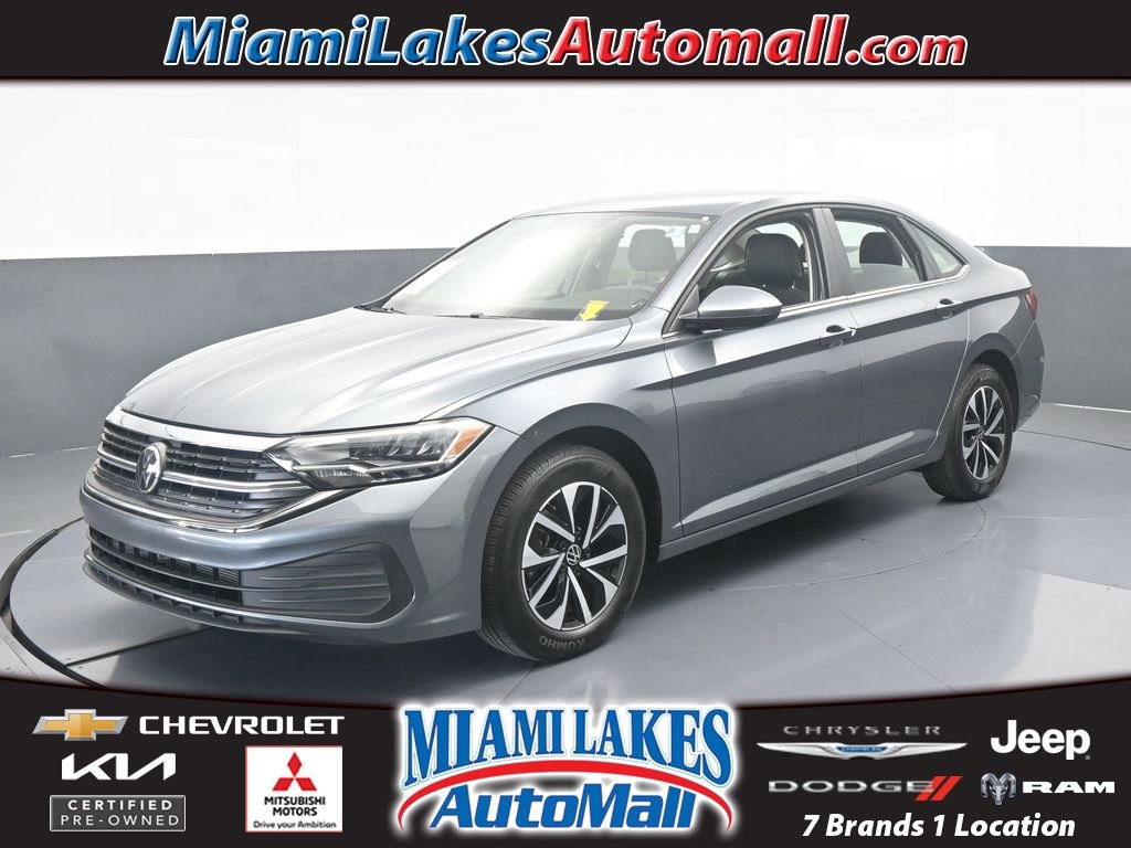 Used 2023 Volkswagen Jetta S image 1