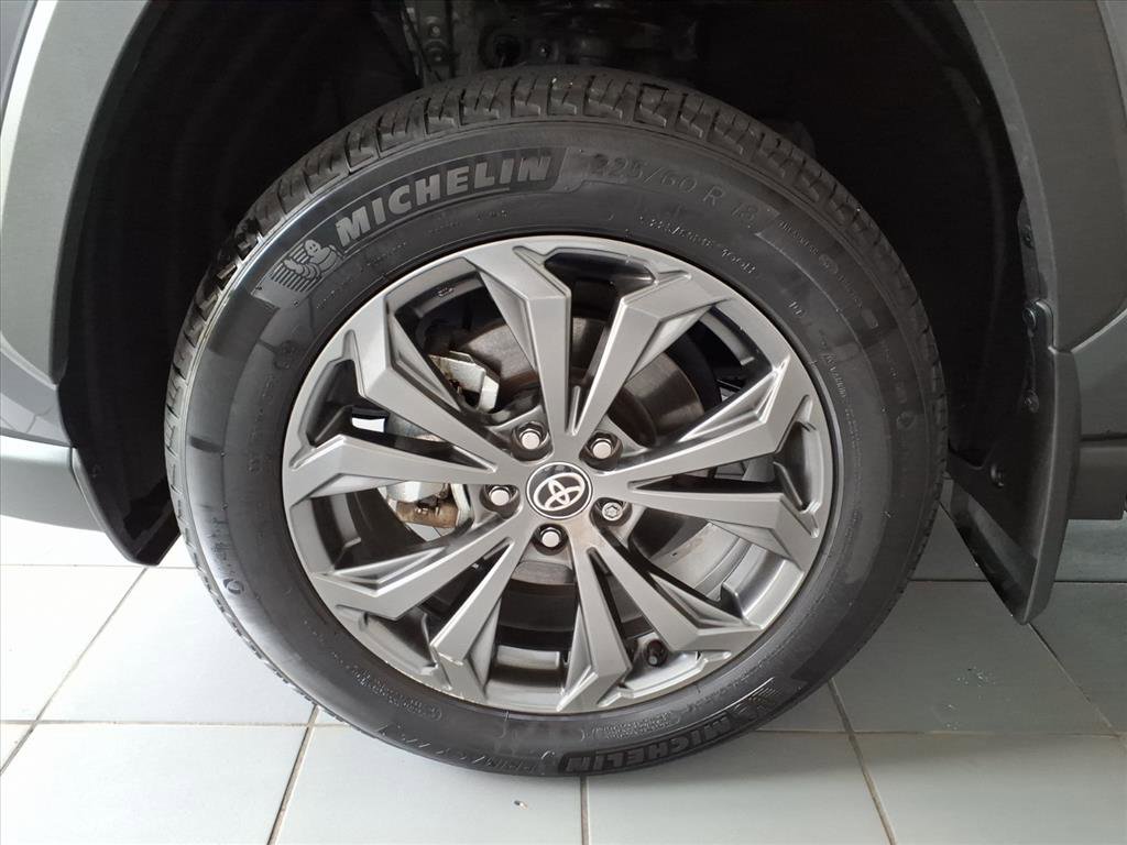 Used 2023 Toyota RAV4 XLE Premium image 9