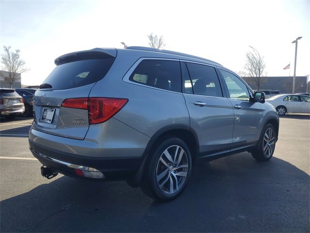 Used 2017 Honda Pilot Touring image 4