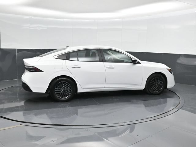Used 2026 Nissan Sentra SV w/ Floor Mat Package FWD image 4