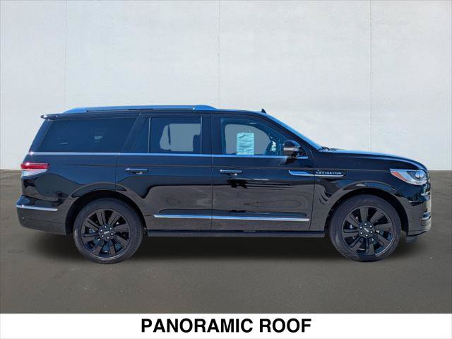Used 2024 Lincoln Navigator Reserve AWD/4WD image 6
