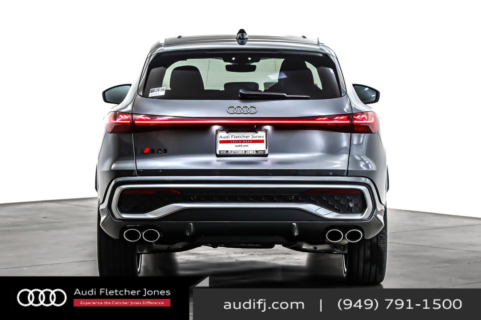 New 2025 Audi SQ5 Prestige image 3