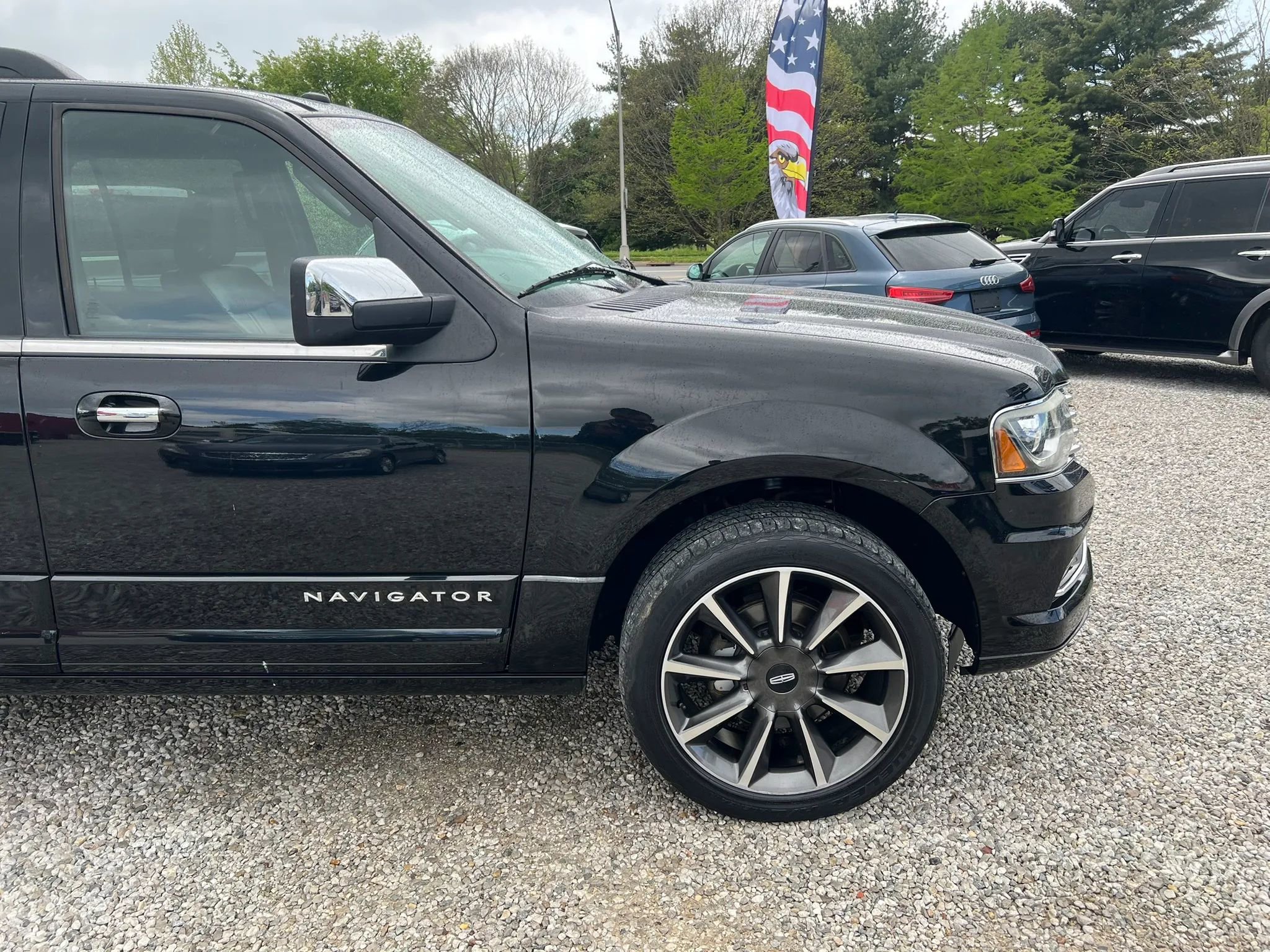 Used 2016 Lincoln Navigator Reserve AWD/4WD image 10