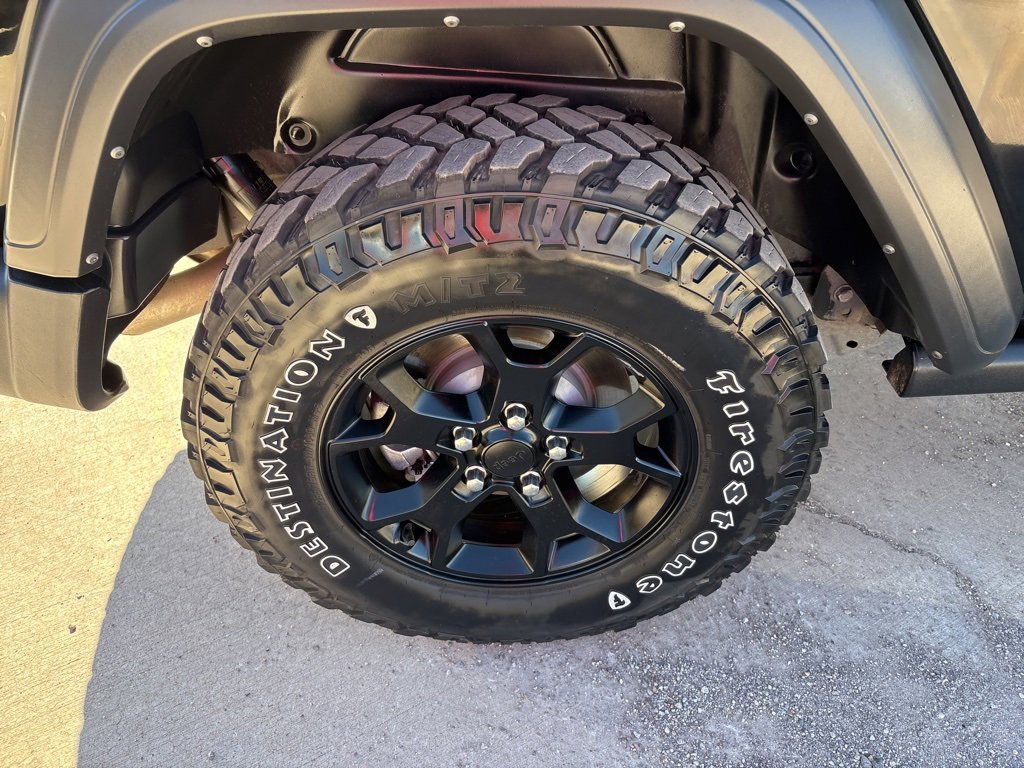 Certified 2021 Jeep Wrangler Willys image 12