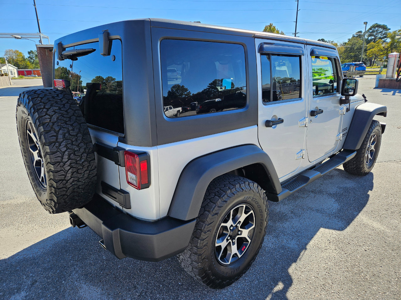 Used 2012 Jeep Wrangler Unlimited Sport image 6