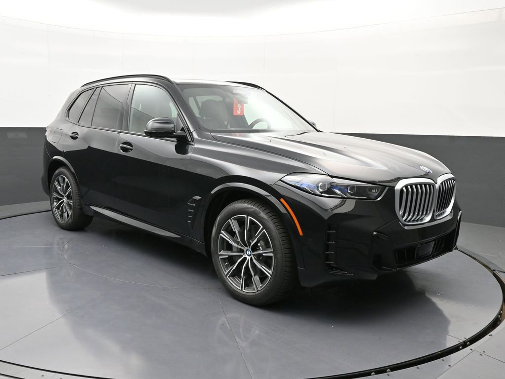 New 2026 BMW X5 xDrive50e w/ M Sport Package image 3