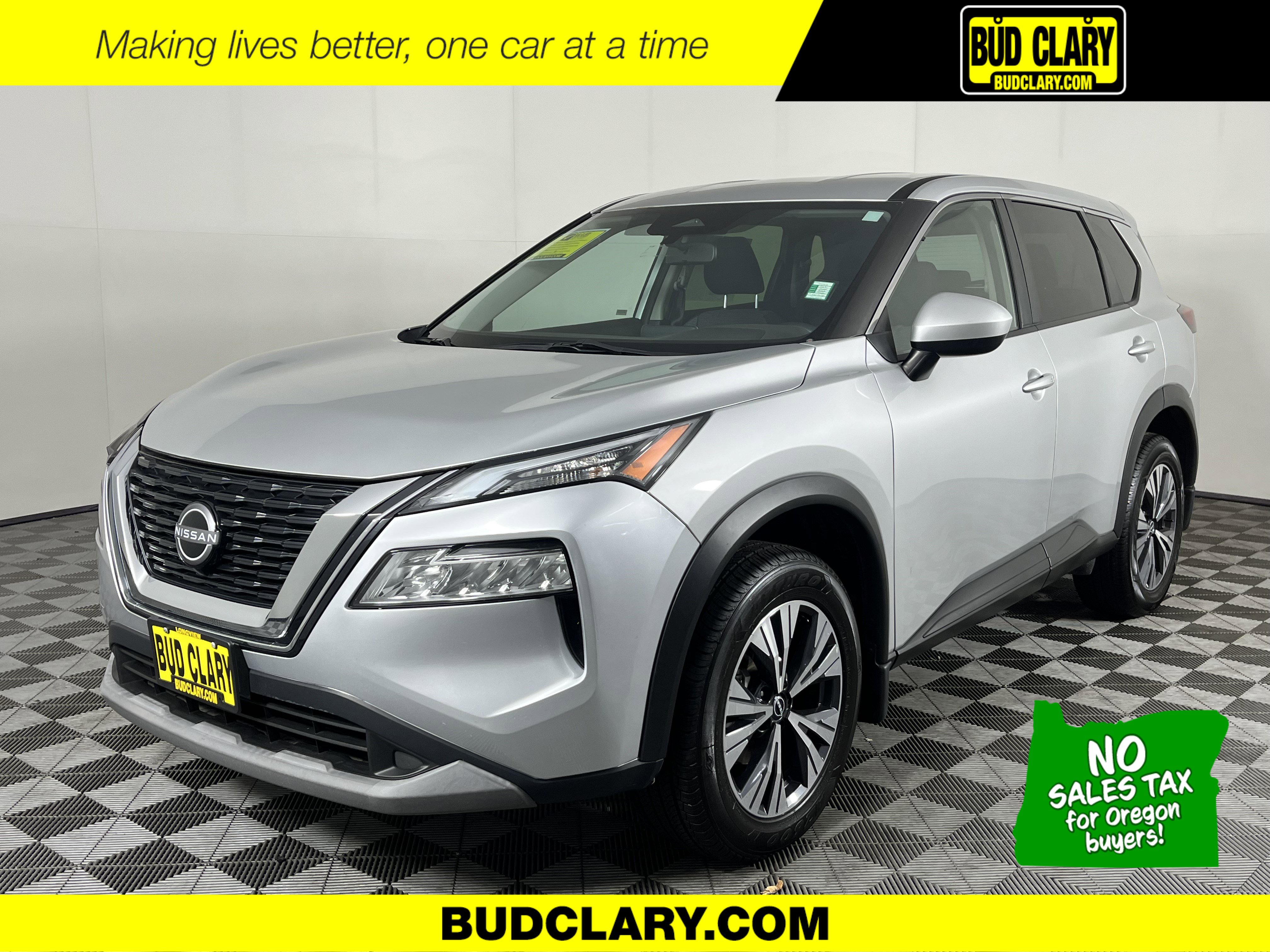 Used 2023 Nissan Rogue SV image 1