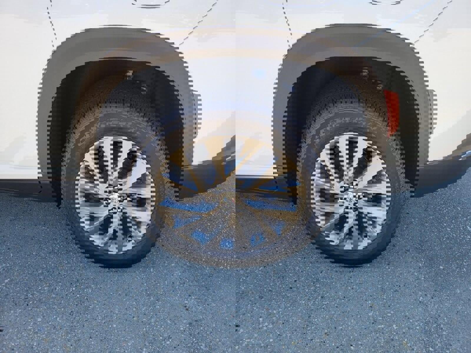 New 2026 Buick Enclave Preferred w/ Power Package image 10