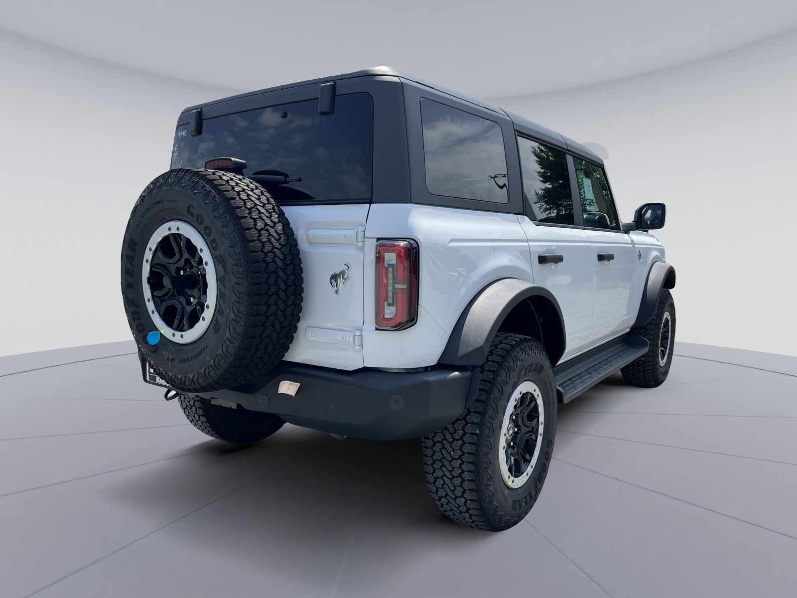 New 2026 Ford Bronco Outer Banks w/ Sasquatch Package AWD/4WD image 7