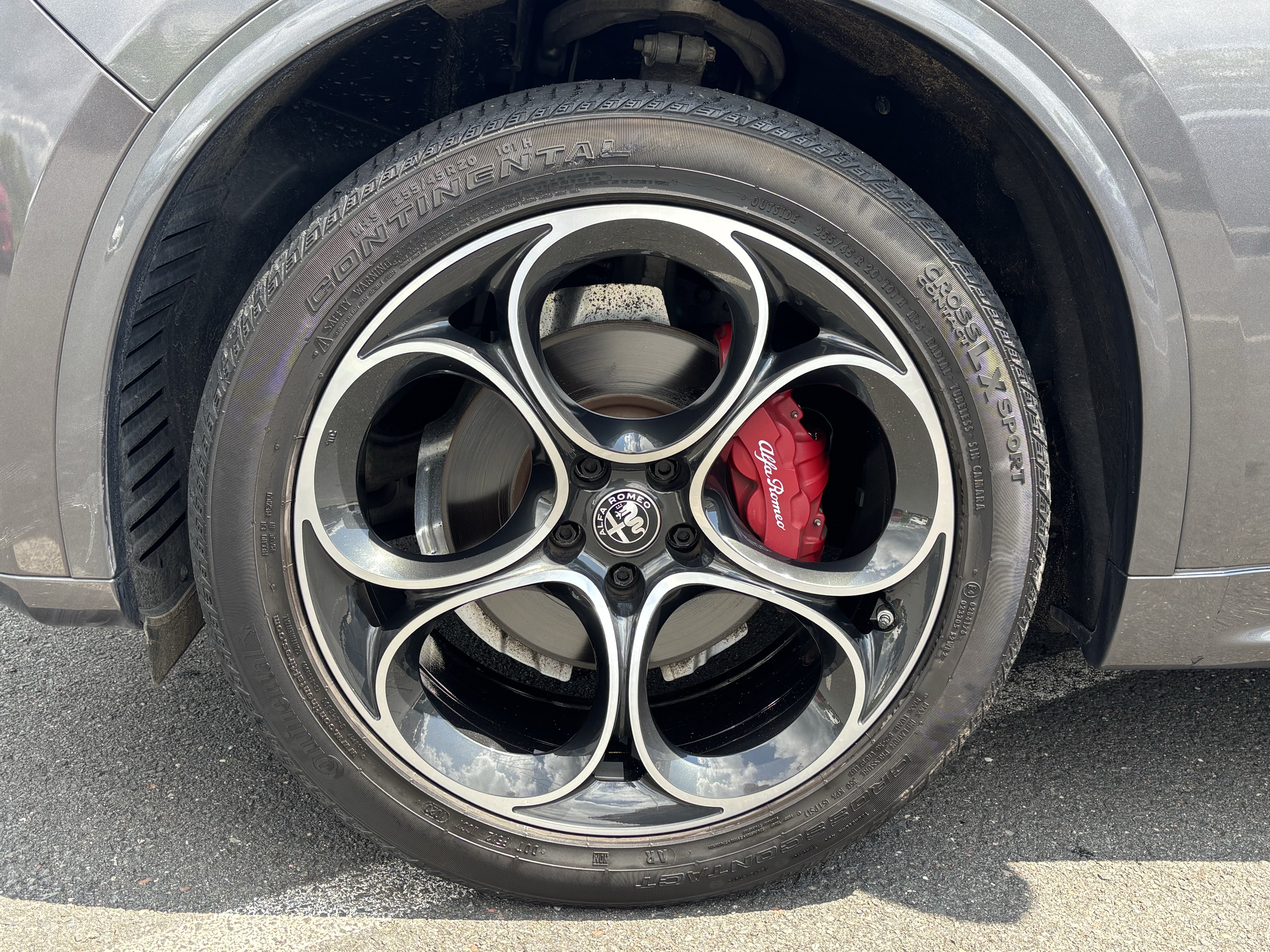 Certified 2023 Alfa Romeo Stelvio Veloce AWD/4WD image 17