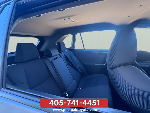 Used 2025 Toyota RAV4 LE AWD/4WD image 29