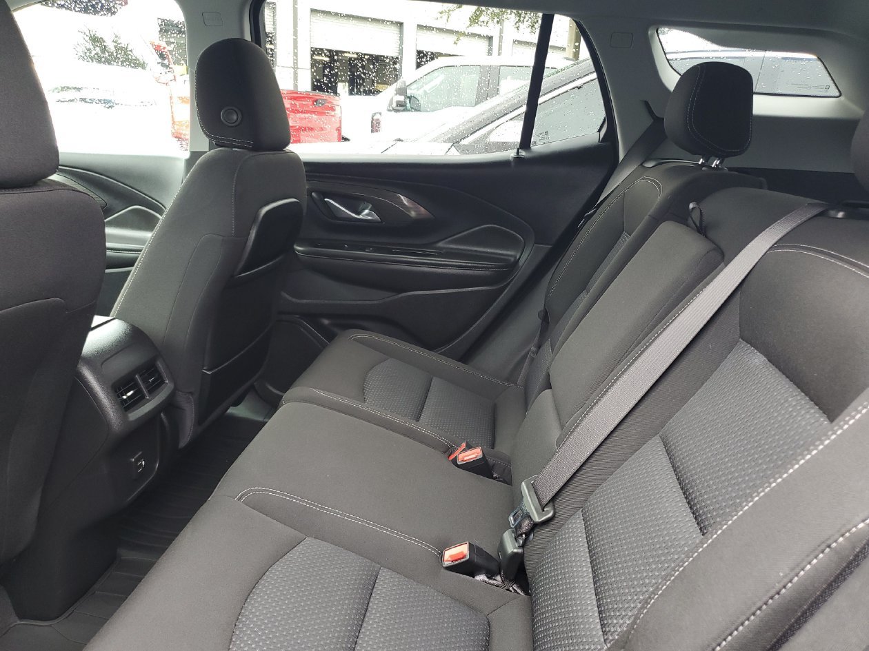 Used 2022 GMC Terrain SLE w/ Driver Convenience Package FWD image 10