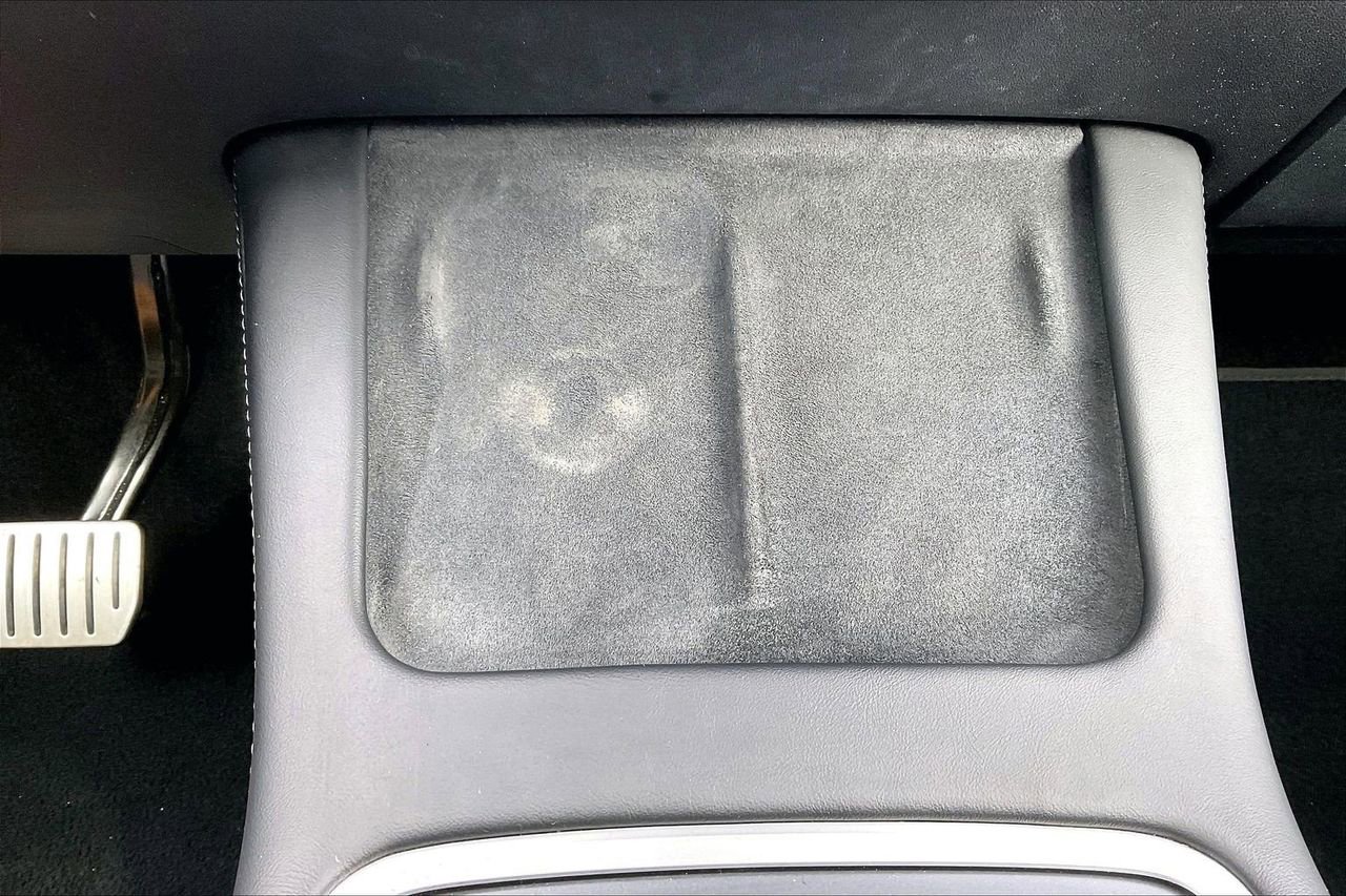 Used 2023 Tesla Model Y Performance image 28