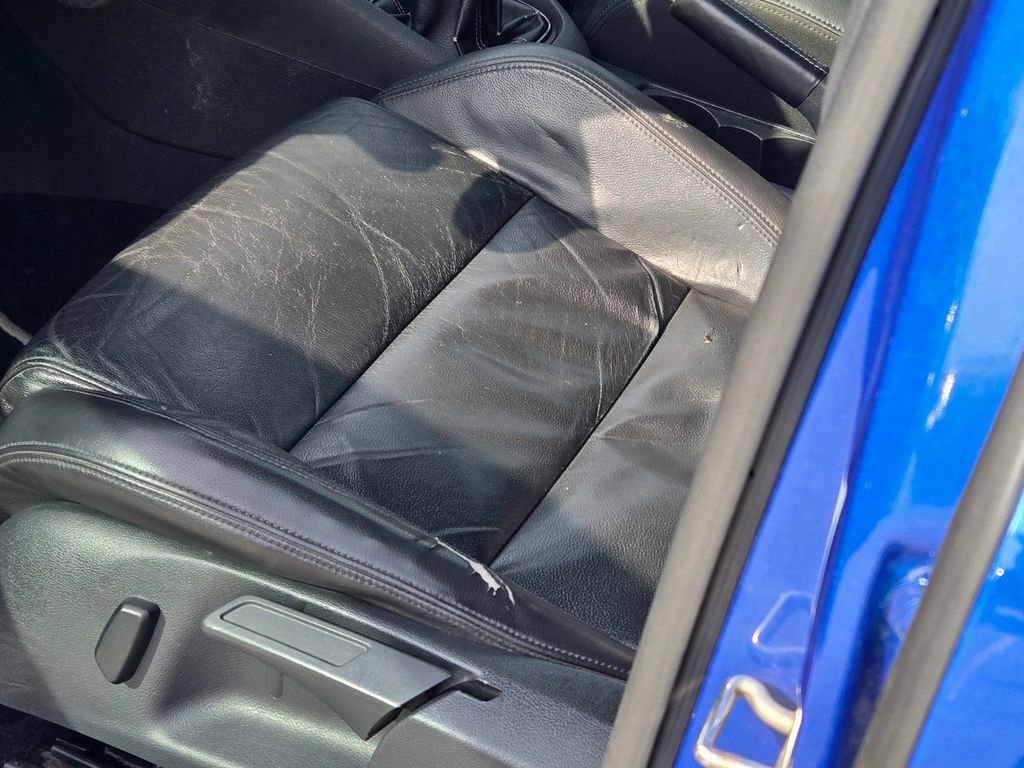 Used 2013 Volkswagen Golf R 4-Door image 31