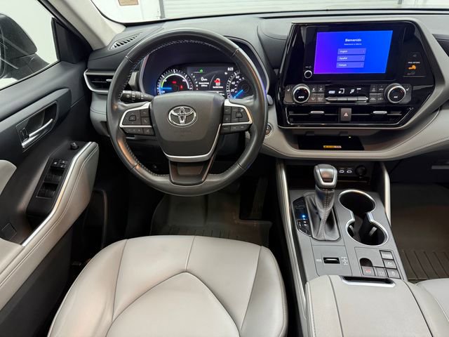 Used 2023 Toyota Highlander XLE FWD image 31
