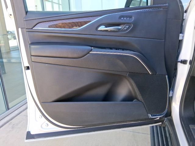 Used 2023 Cadillac Escalade ESV Sport Platinum w/ LPO, ONYX Package AWD/4WD image 19