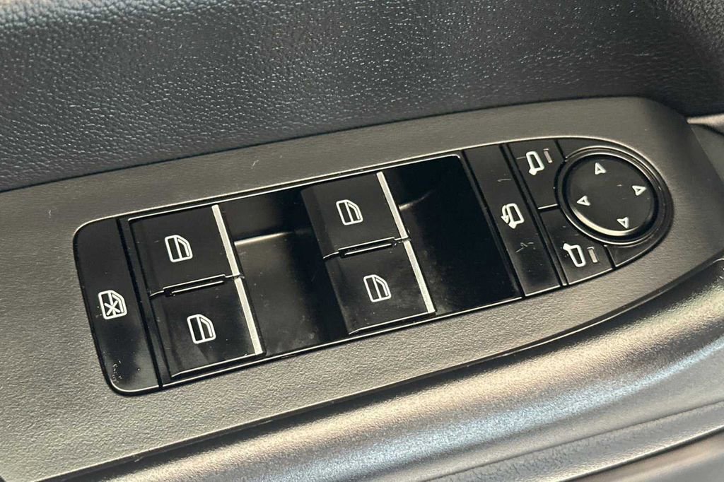 Used 2025 MAZDA CX-50 AWD 2.5 Turbo w/ Premium Pkg image 12