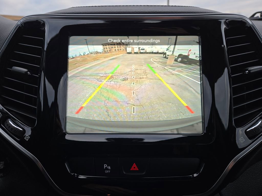 Used 2020 Jeep Cherokee Limited image 23