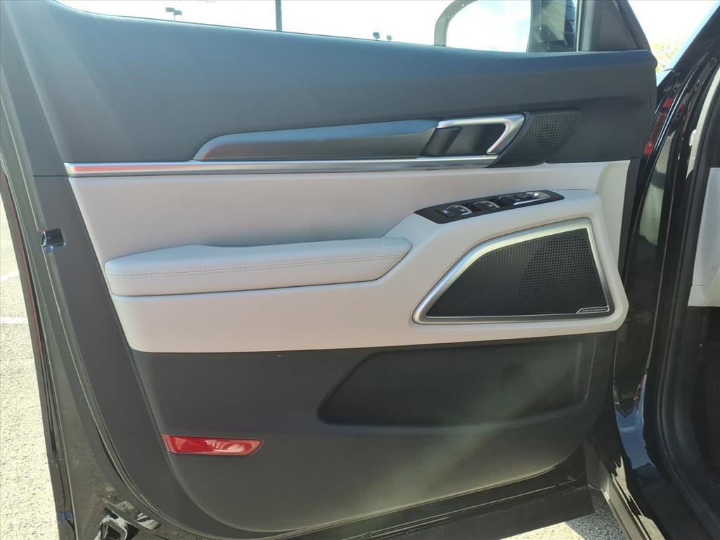 Used 2025 Kia Telluride S image 48
