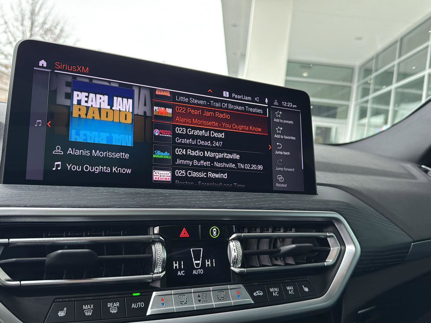 Certified 2023 BMW X4 xDrive30i w/ Premium Package image 22