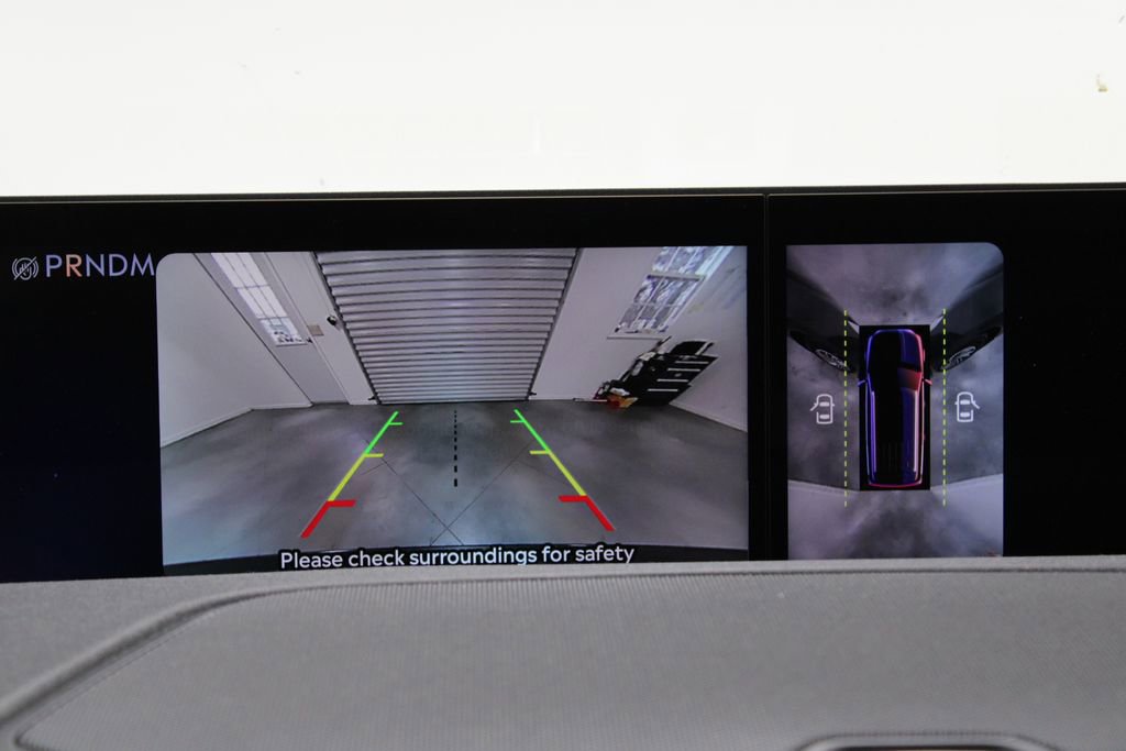 Used 2025 Lincoln Navigator Reserve image 36