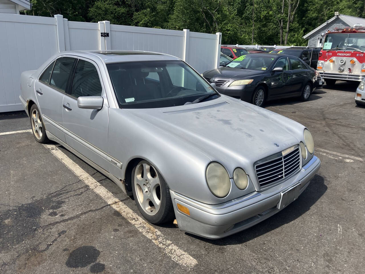 Used 1999 Mercedes-Benz E 430 Sedan image 1
