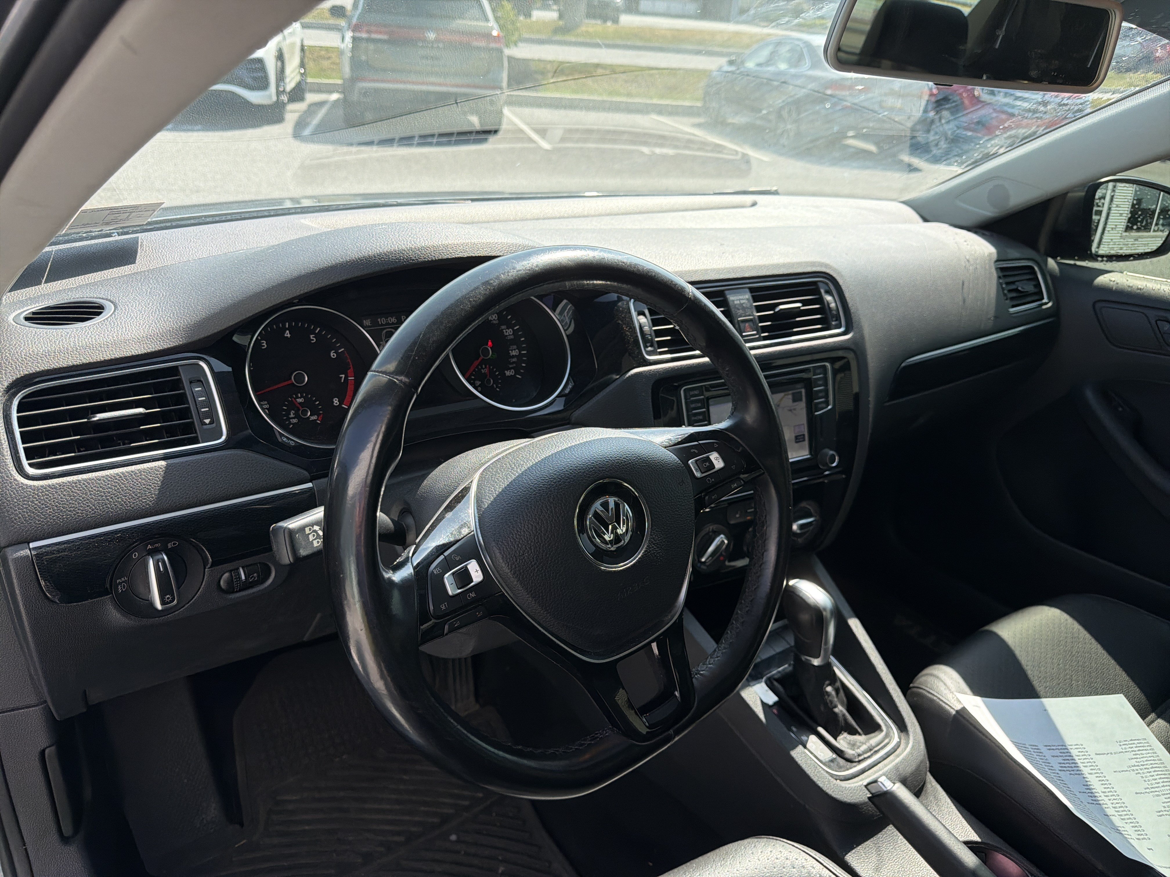 Used 2016 Volkswagen Jetta SEL FWD image 10
