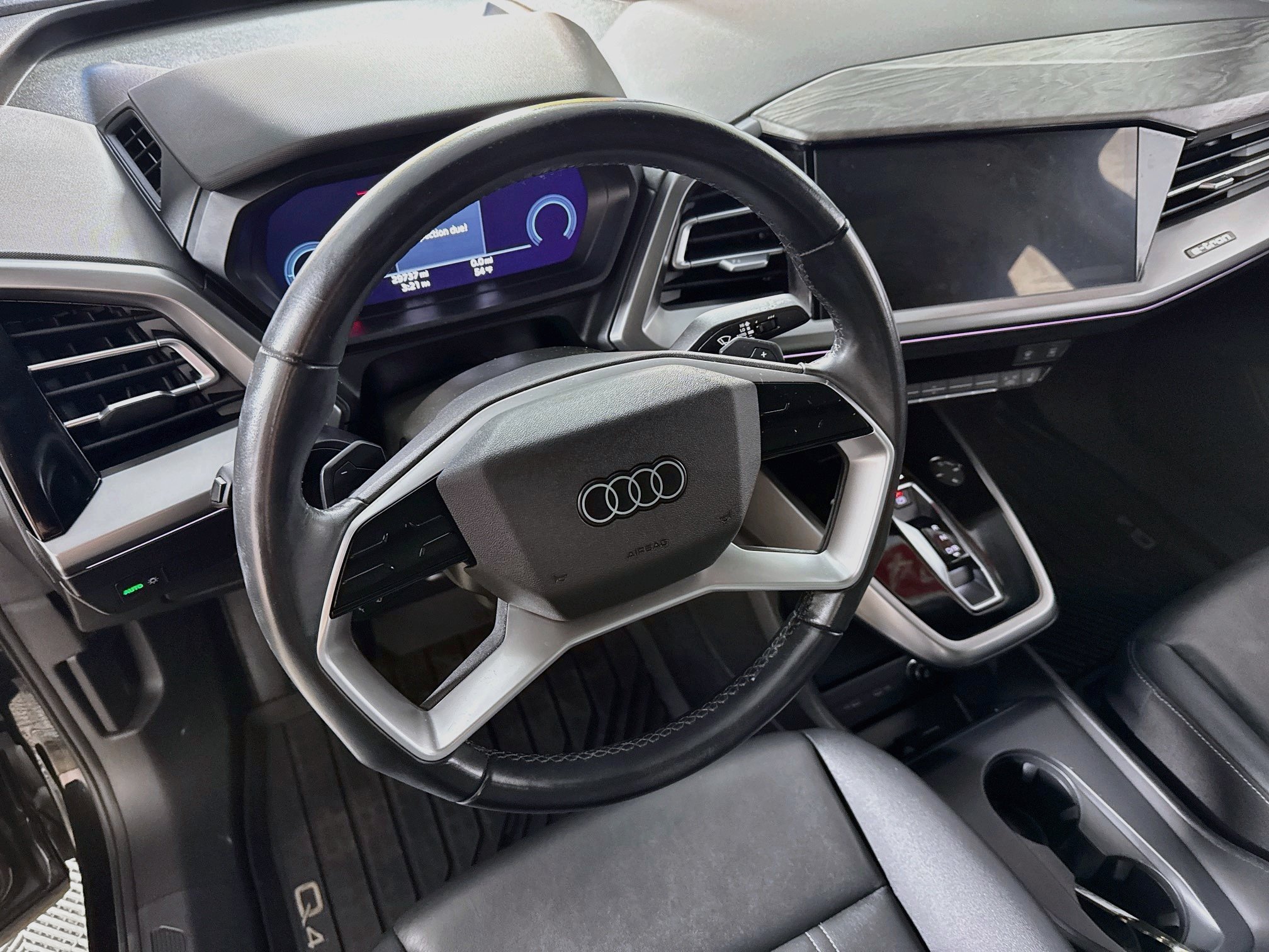 Used 2024 Audi Q4 e-tron Premium Plus AWD/4WD image 23