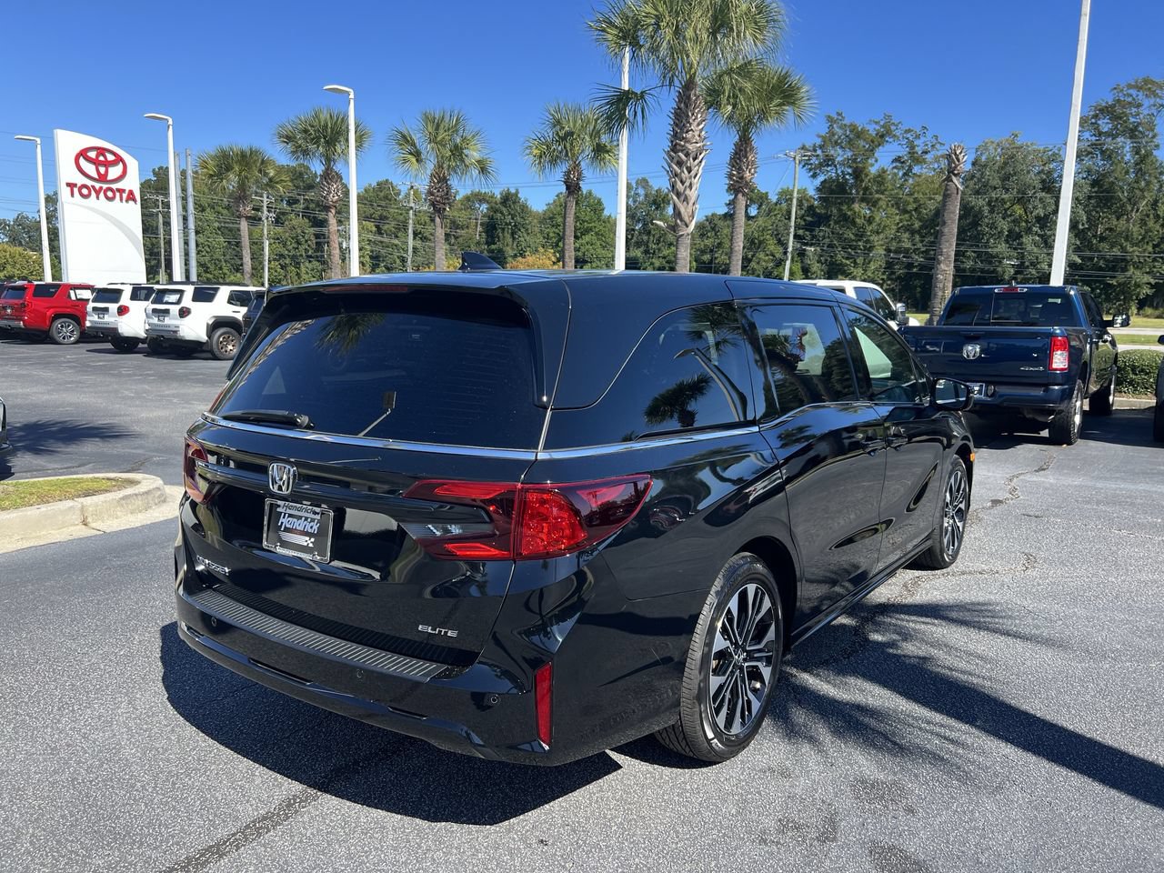 Used 2025 Honda Odyssey Elite image 10